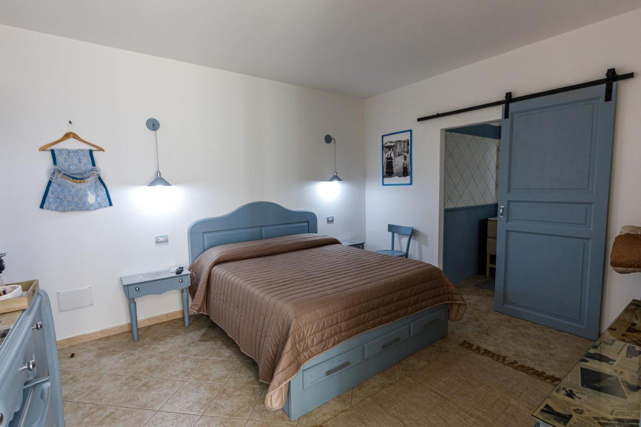 Hotel Domo Anna à Villasimius Extérieur photo