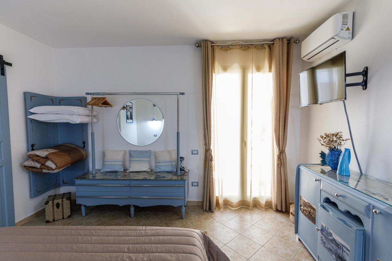 Hotel Domo Anna à Villasimius Extérieur photo