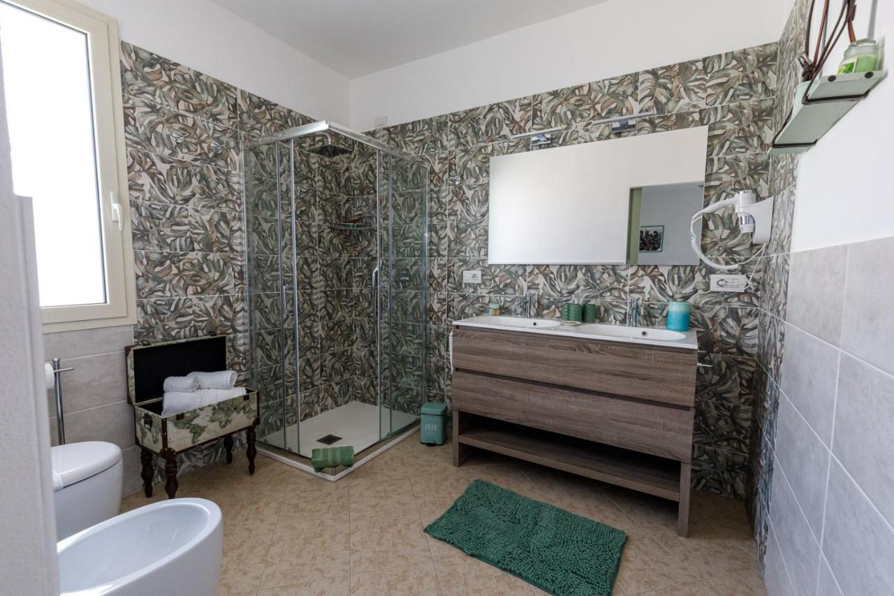 Hotel Domo Anna à Villasimius Extérieur photo