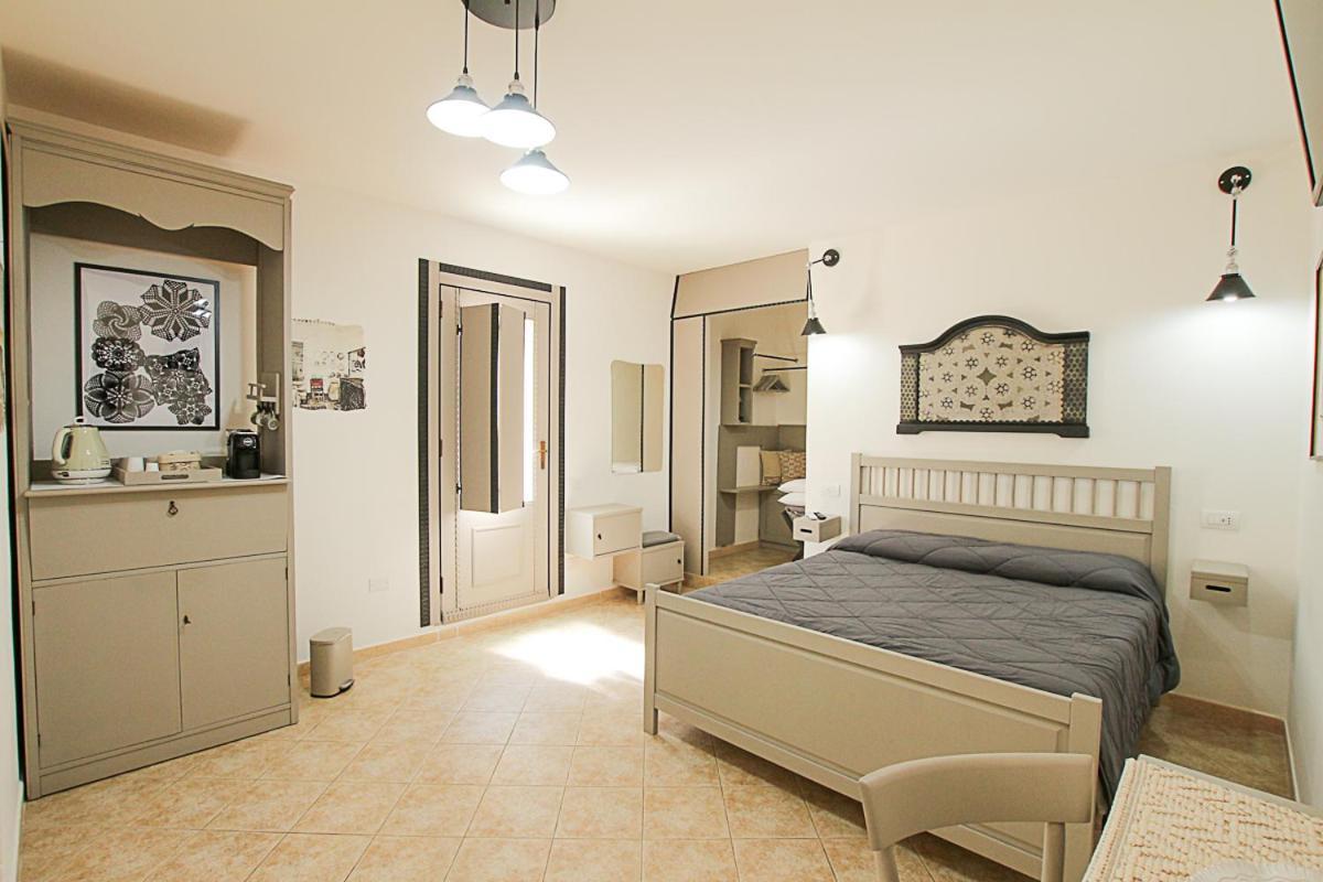 Hotel Domo Anna à Villasimius Extérieur photo